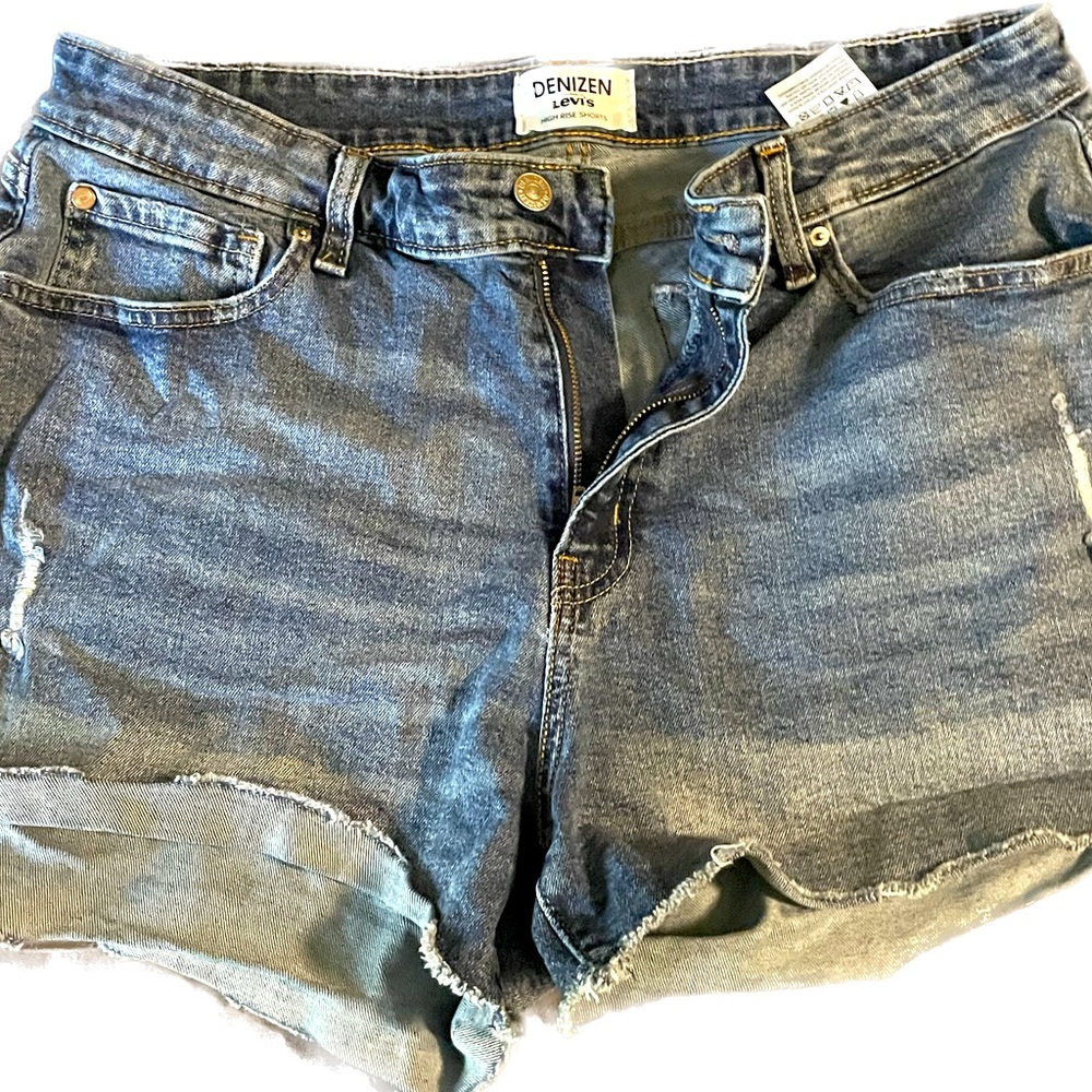 Levi shorts